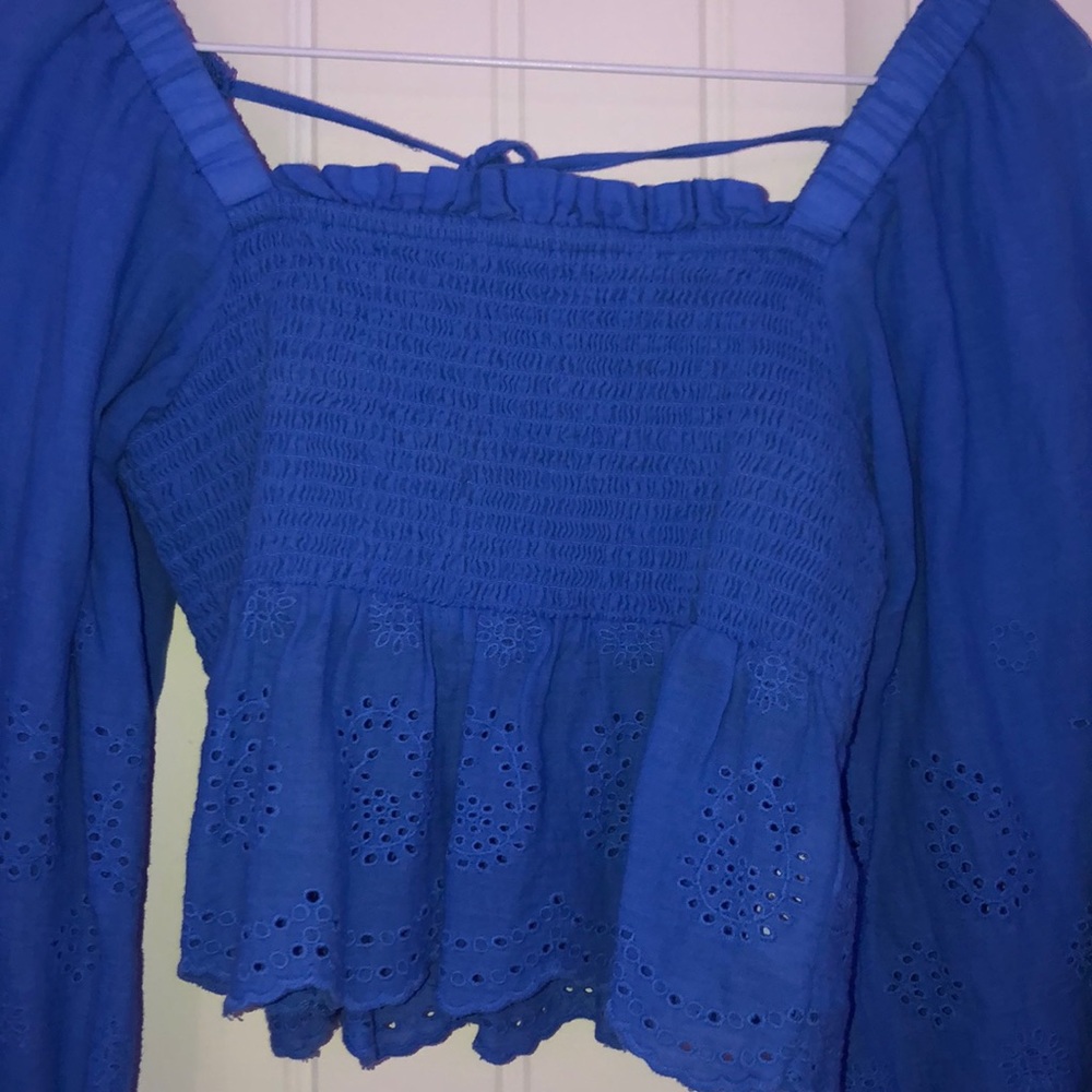 blue crop top shirt